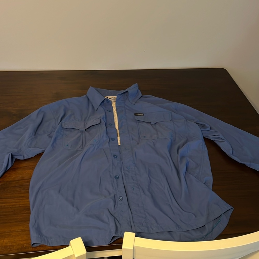 Columbia light weight shirt